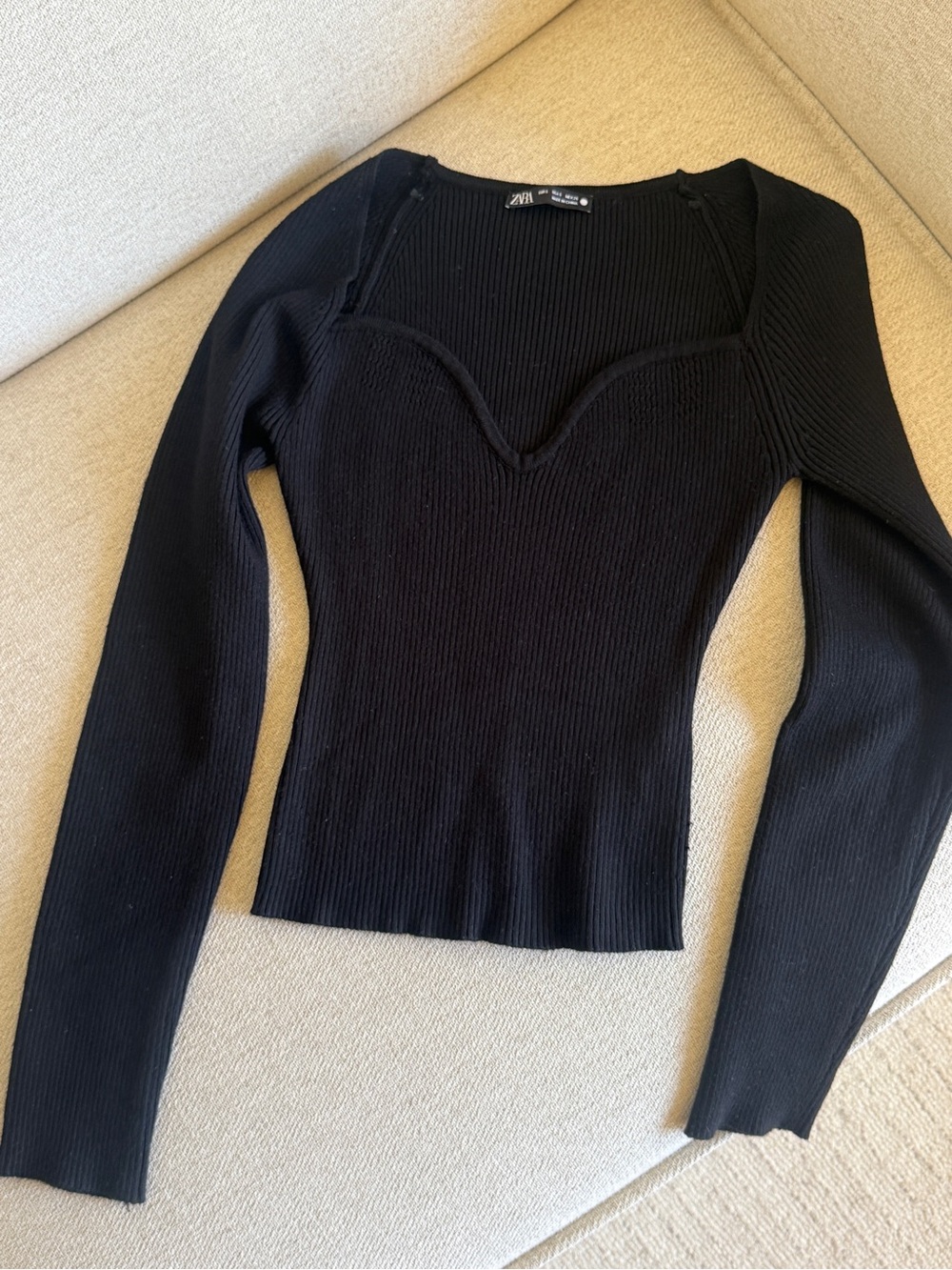 ZARA Black Ribbed Long-Sleeve Sweetheart Neck Top